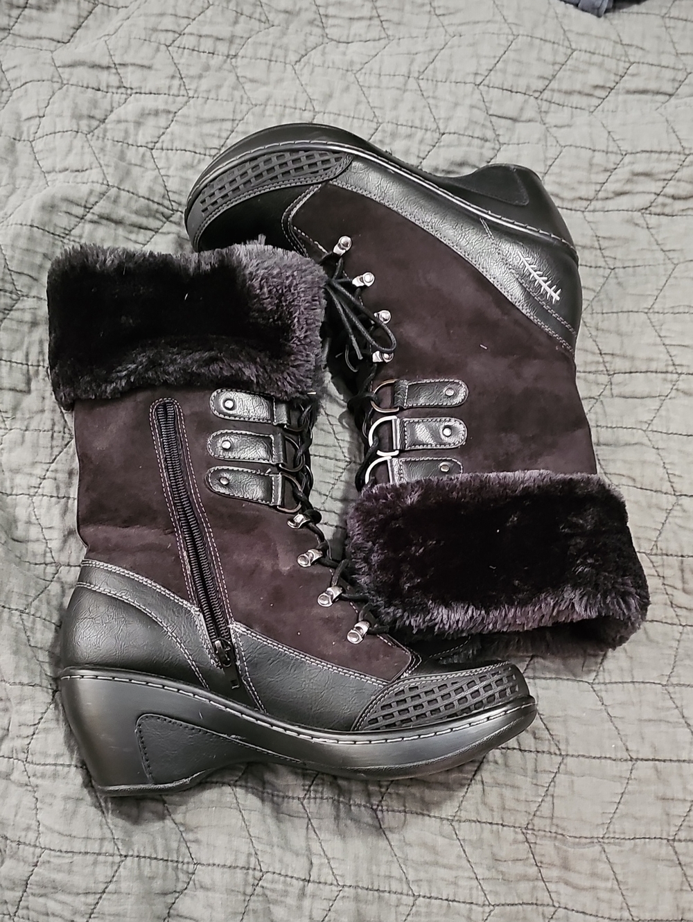 JBU Black Faux Fur Lace-Up Wedge Winter Boots